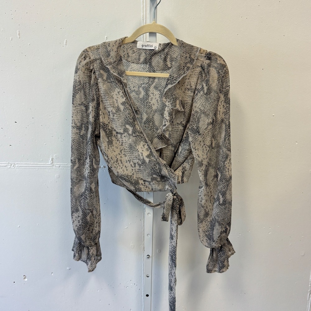 Graffiti Snake Print‎ Wrap Top Women's Large Ruffle Long Sleeve Crop Blouse Top